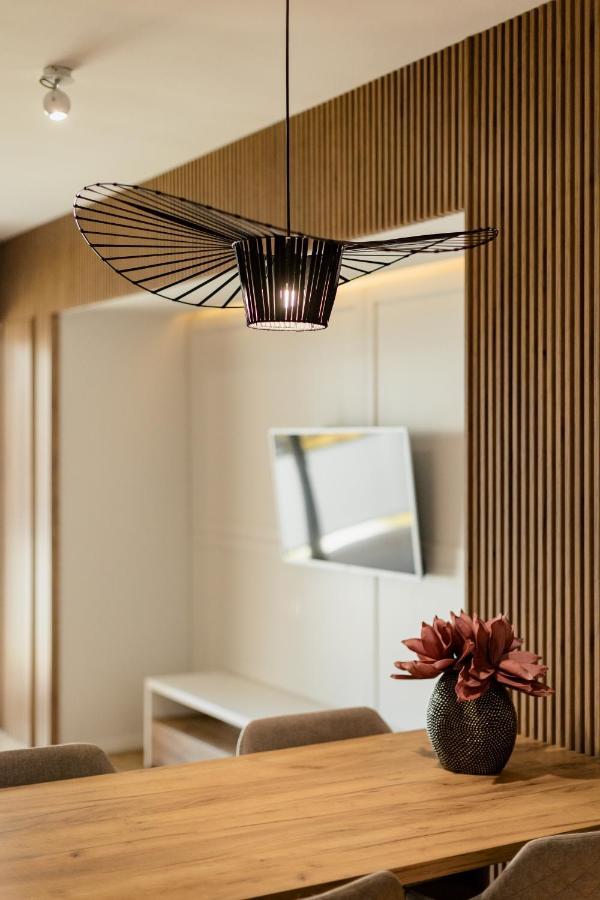 Nest Inn Stiletto Apartment Kluž Exteriér fotografie