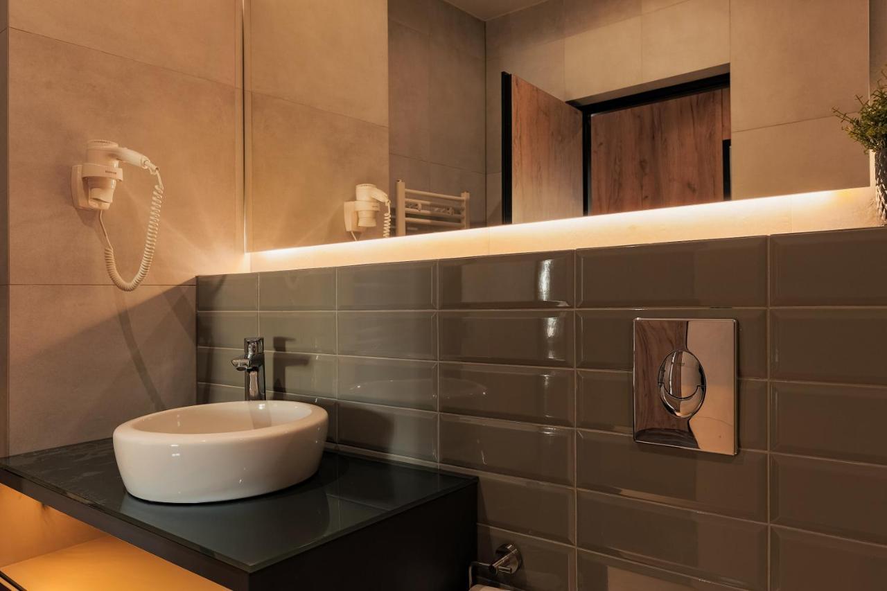 Nest Inn Stiletto Apartment Kluž Exteriér fotografie